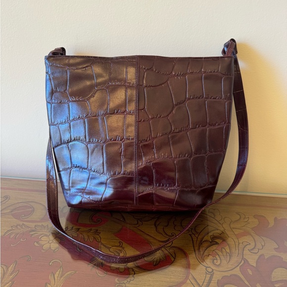 DRAMATIC PRICE DROP: VINTAGE Burgundy CROCODILE-EMBOSSED LEATHER by CONTESSA - Picture 1 of 5